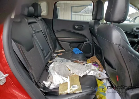 2018 Jeep Compass Trailhawk z USA, uszkodzony, nr VIN 3C4NJDDB4JT198771